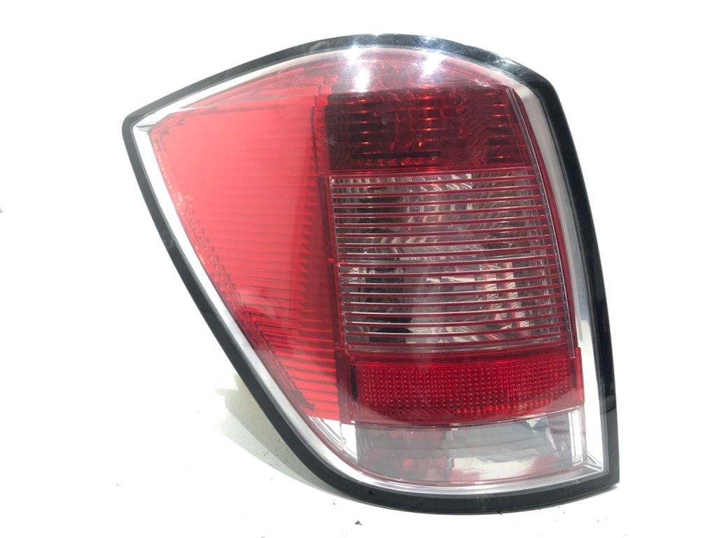 [STARK-822348] Piloto trasero izquierdo OPEL ASTRA H Kombi (A04) 1.7 CDTI 2004-2014