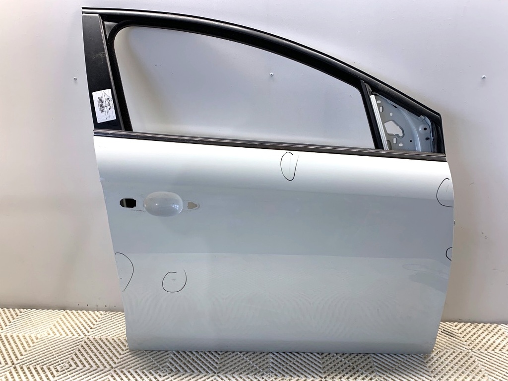 [STARK-822474] Puerta delantera derecha FIAT Bravo II (198_) 1.4 16V 103 kW 2010-2014