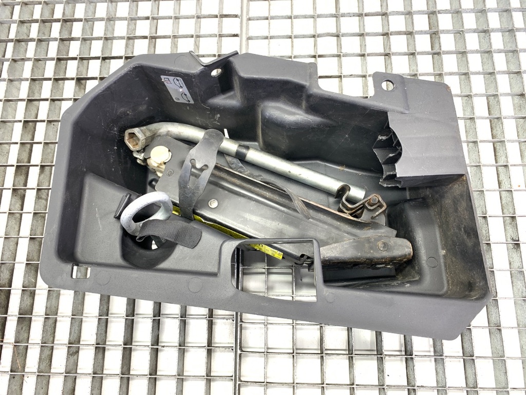 [STARK-822824] Kit de herramientas VW Touran (1T1, 1T2) 2003-2010