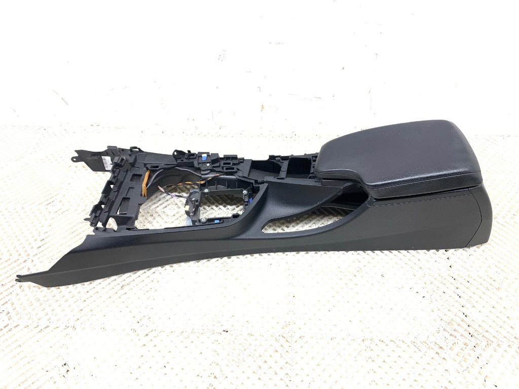 [STARK-824583] Túnel central BMW Serie 3 (F30, F80) 2011-2018