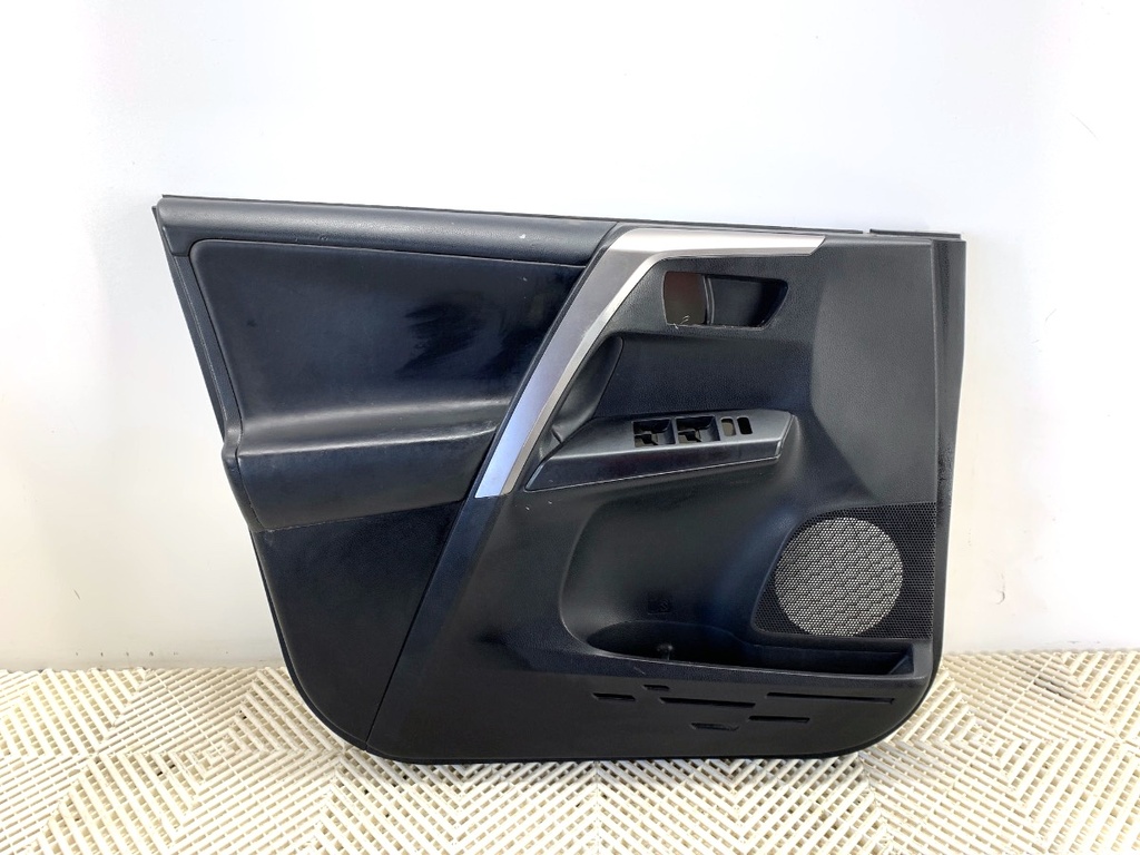[STARK-825198] Panel de puerta delantero izquierdo Toyota RAV4 IV (_A4_) 2012-2022