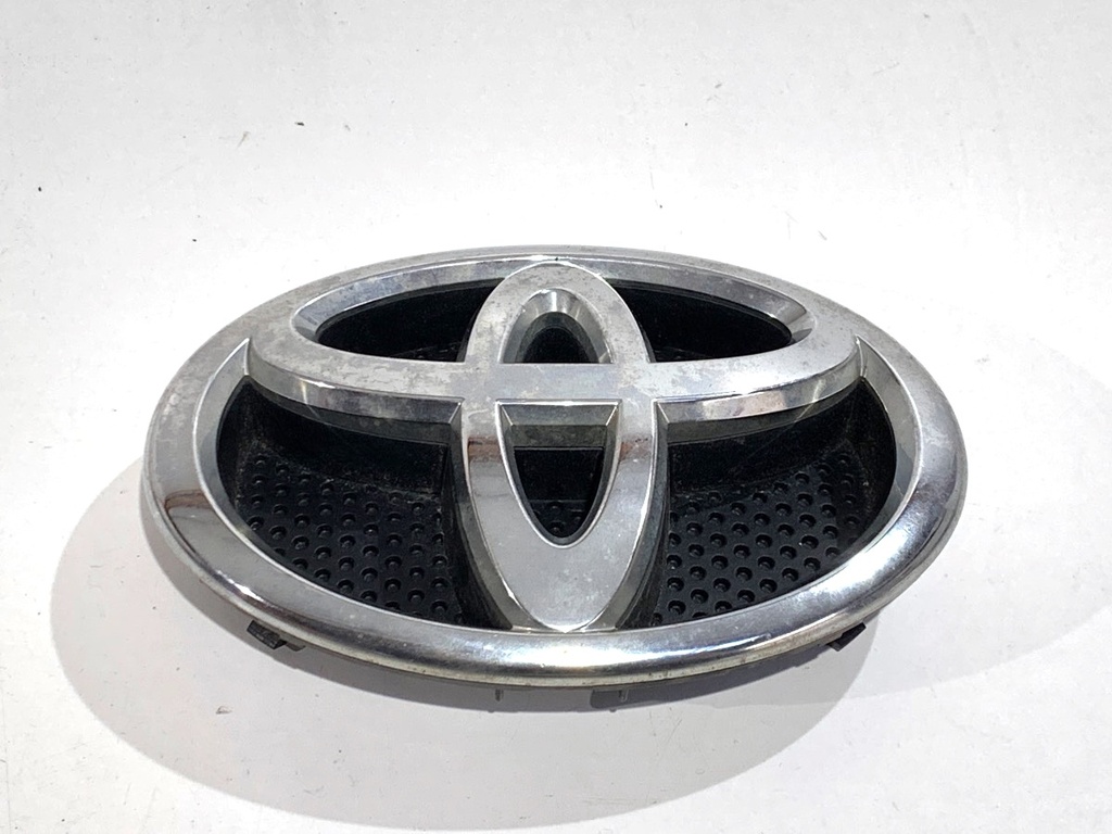 [STARK-828150] Emblema delantero TOYOTA Auris (_E15_) 2006-2012