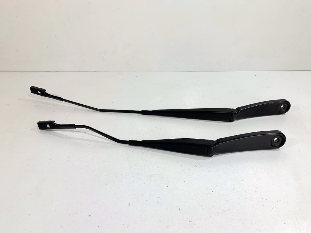 [STARK-829615] Brazo limpiaparabrisas delantero BMW X1 (F48) 2014-2022