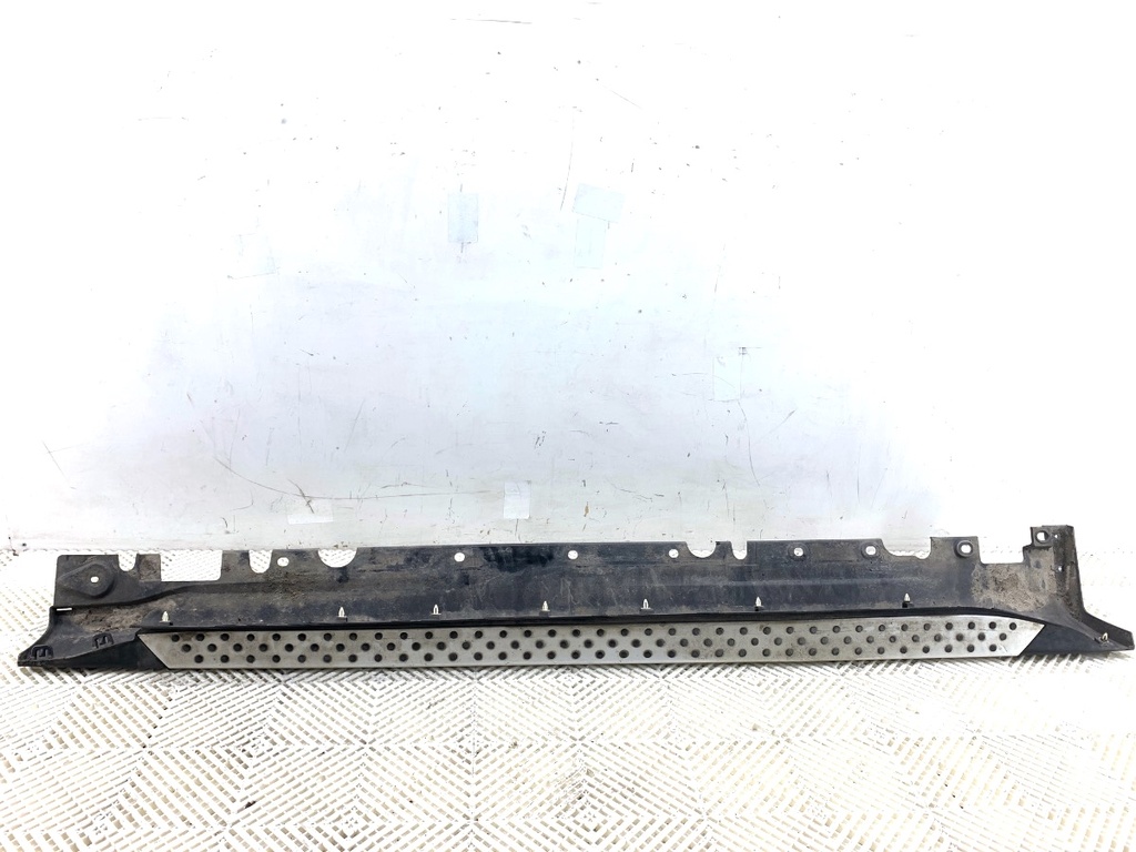 [STARK-831686] Moldura de umbral izquierda BMW X6 (E71, E72) 2007-2014