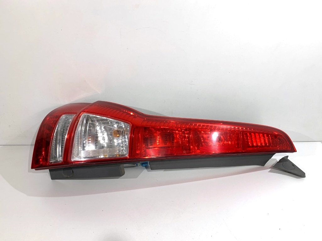 [STARK-833052] Piloto trasero izquierdo HONDA CR-V III (RE_) 2006-2022