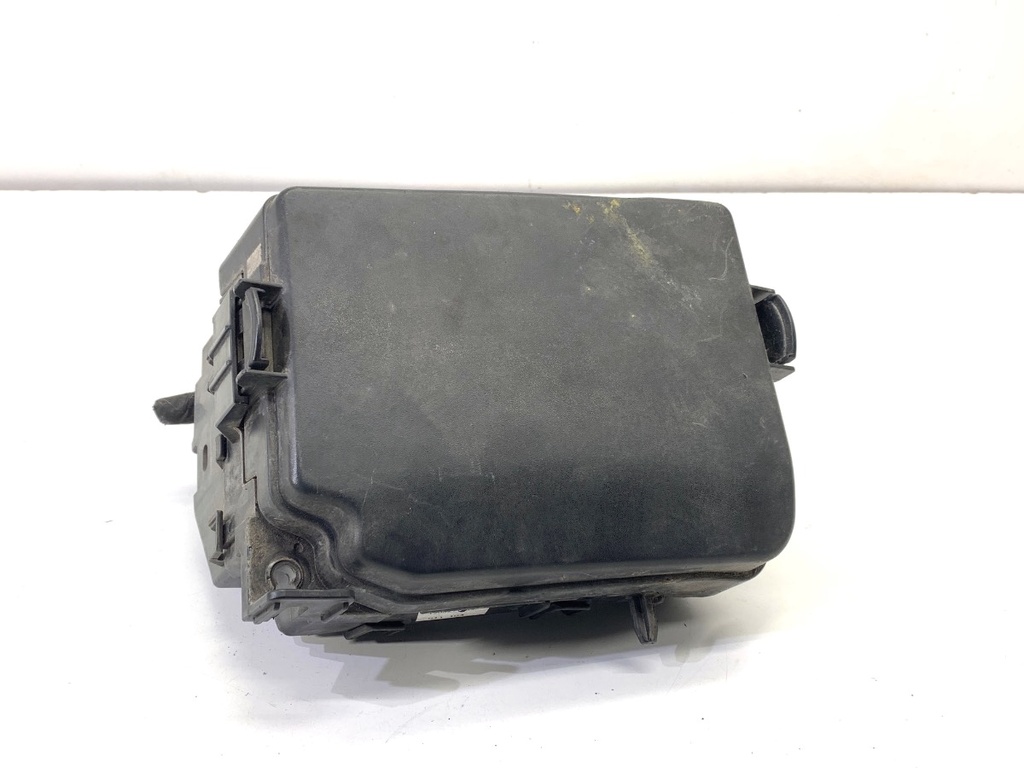 [STARK-838456] Caja de fusibles KIA CEE'D Sportswagon (JD) 1.6 CRDi 128 CV