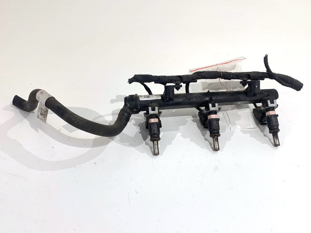 [STARK-842733] Riel de combustible SKODA FABIA III (NJ3) 1.0 55 kW 04C133313AH