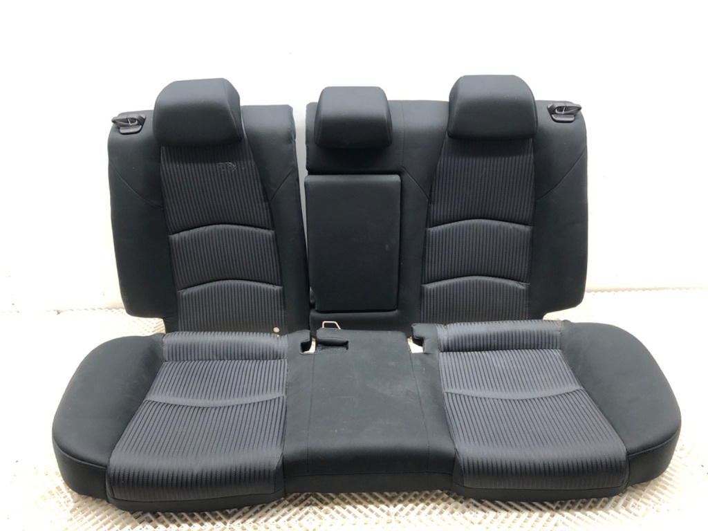 [STARK-846639] Asiento trasero segunda fila MAZDA 3 sedan (BM_, BN_) 2013-2022
