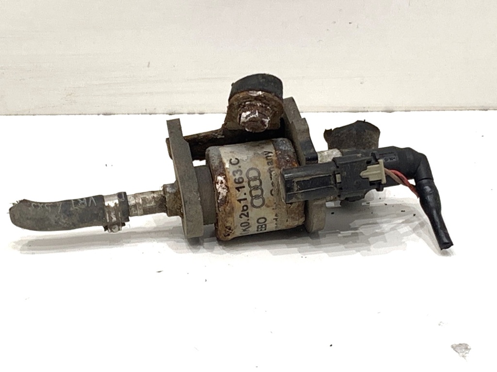 [STARK-848171] Bomba de agua Webasto para Audi A4 B8 Avant (8K5) 2.0 TDI quattro 130 kW