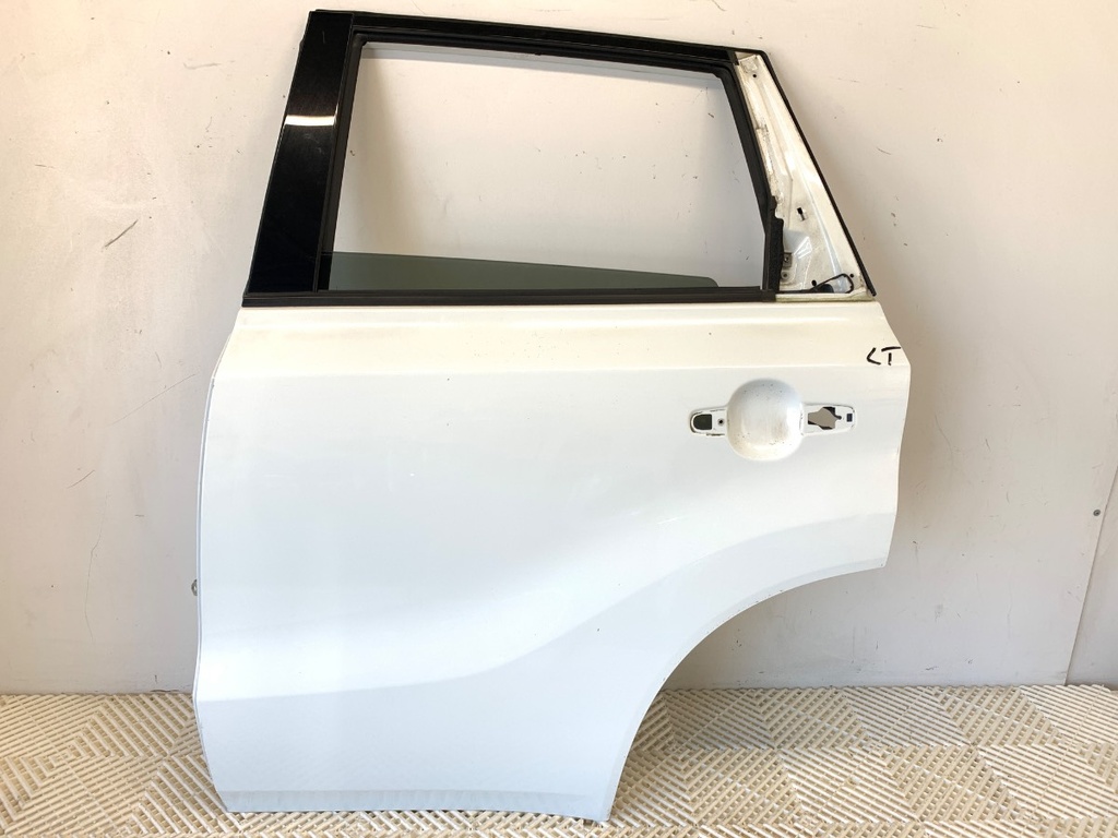 [STARK-911986] Puerta trasera izquierda SUZUKI VITARA (LY) 2015-2022
