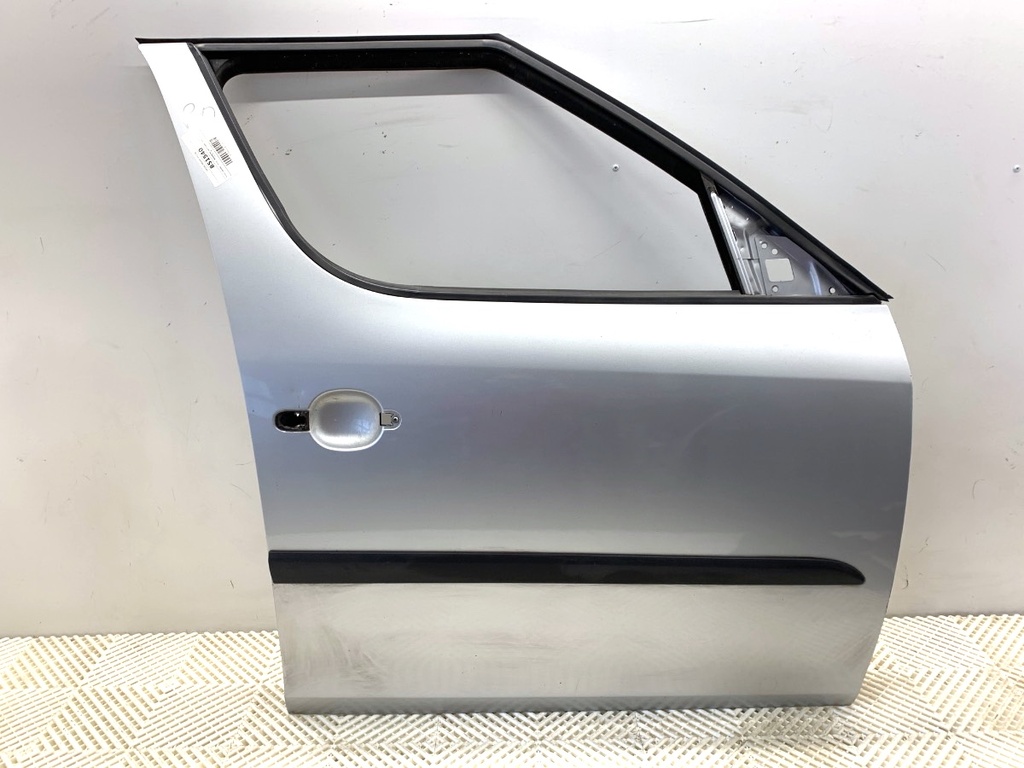 [STARK-851540] Puerta delantera derecha SKODA Roomster (5J7) 2006-2015