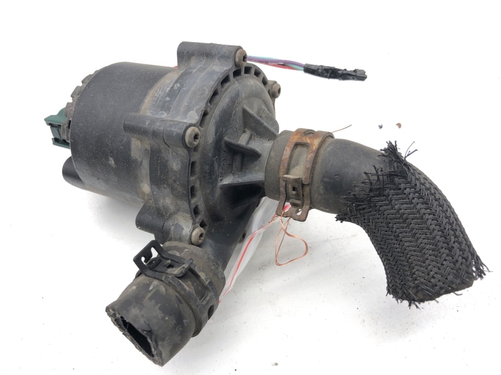[STARK-853920] Bomba de agua adicional INFINITI Q50 2013-2022