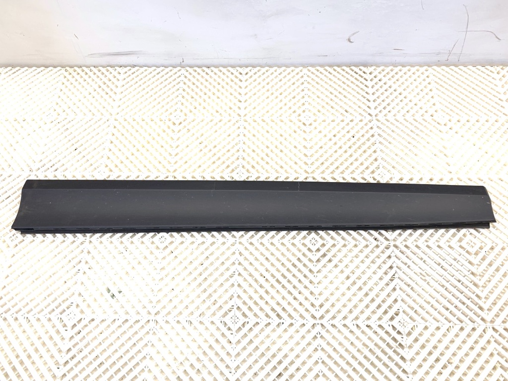 [STARK-856732] Moldura de puerta delantera derecha BMW X3 (F25) 2010-2017