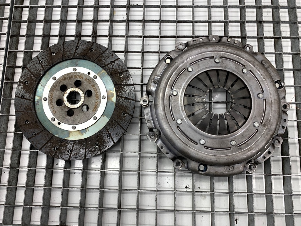 [STARK-859181] Embrague Volvo V70 I (875, 876) 2.4 121 kW 165 CV gasolina 2000-2003