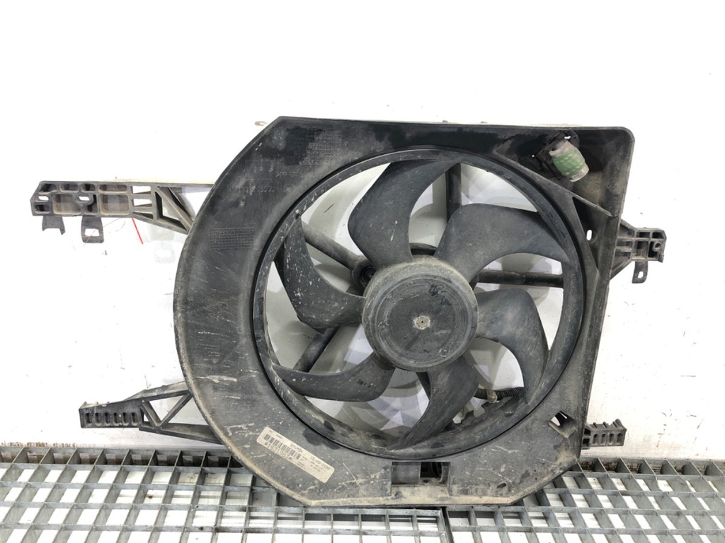 [STARK-859815] Ventilador de radiador Renault Trafic II Autobus (JL) 2.0 dCi 115 84 kW 2006-2022