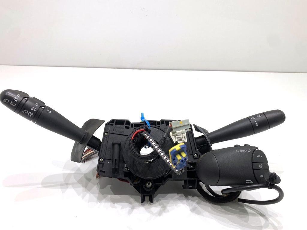 [STARK-861214] Combinado de luces RENAULT THALIA II (LU_) 1.2 16V 55 kW 2008-2014