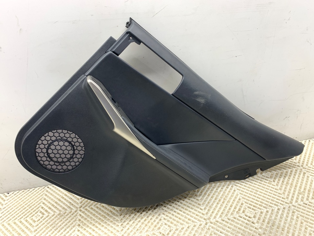 [STARK-861320] Panel de puerta trasera derecho Lexus IS III (_E3_) 2013-2022