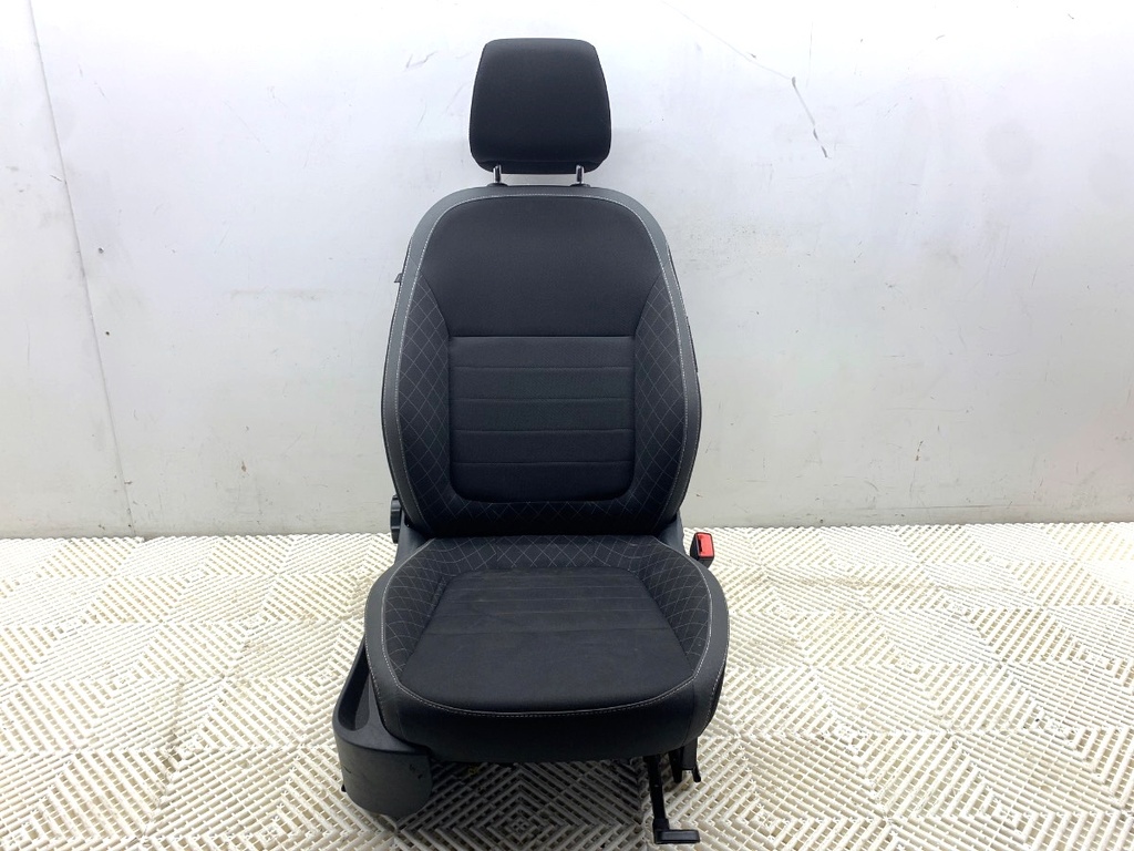 [STARK-870136] Asiento delantero derecho SKODA FABIA III (NJ3) 2014-2022