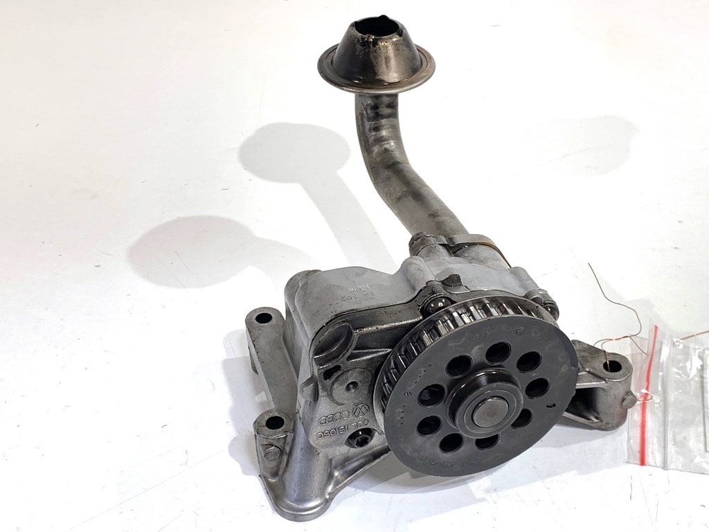 [STARK-873406] Bomba de aceite VW Transporter V Autobus (7HB, 7HJ, 7EB, 7EJ) 2003-2015 1.9 TDI 75 kW