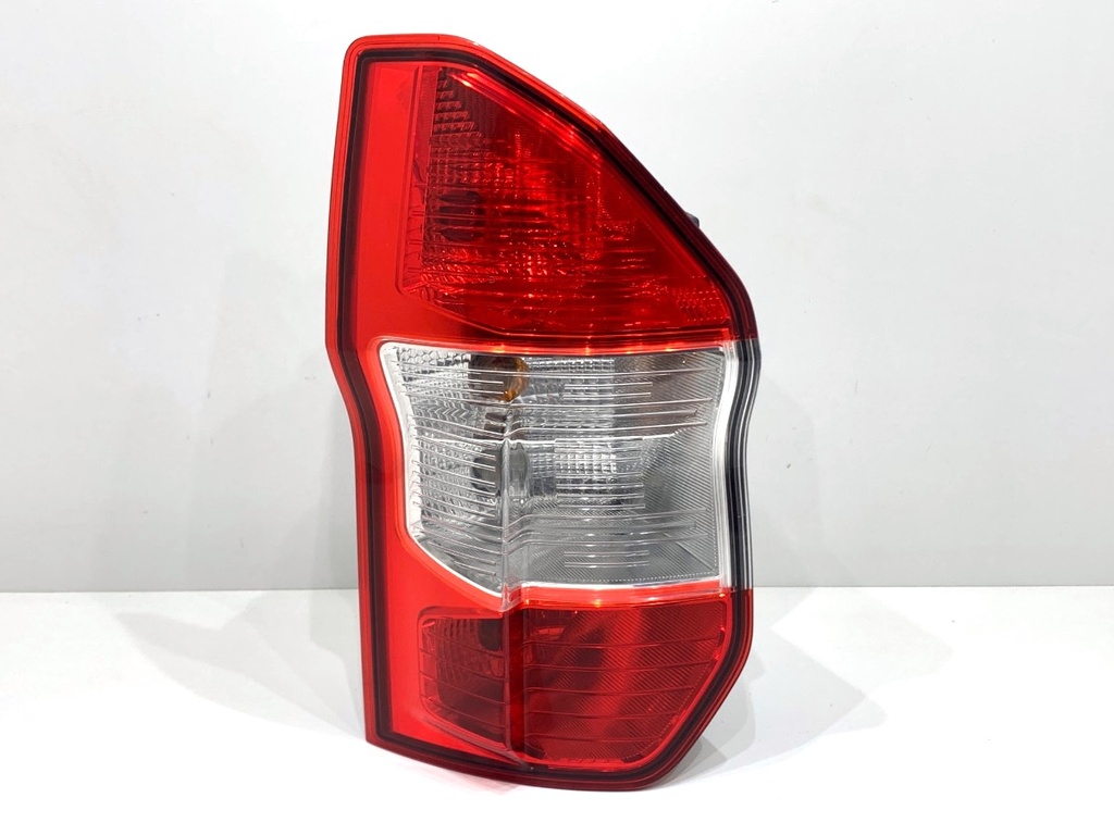 [STARK-873672] Piloto trasero izquierdo Ford Tourneo Courier B460 2014-2022