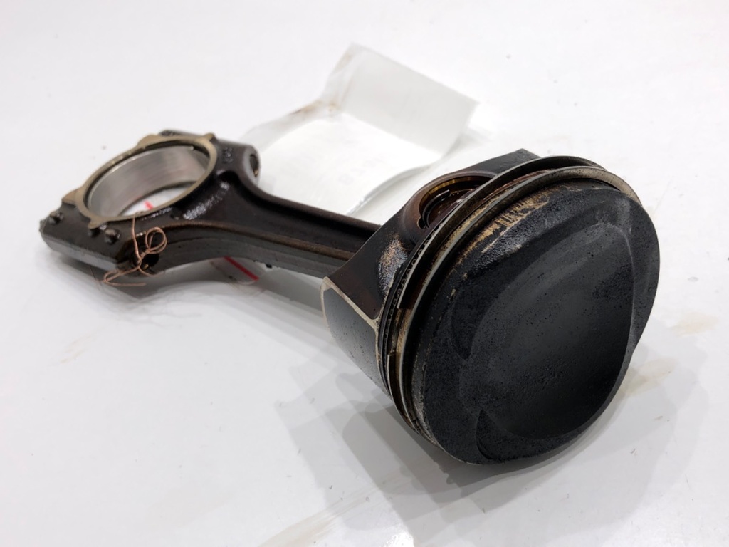 [STARK-874696] Pistón con biela VW Passat B7 Variant (365) 1.8 TSI 118 kW 2010-2014
