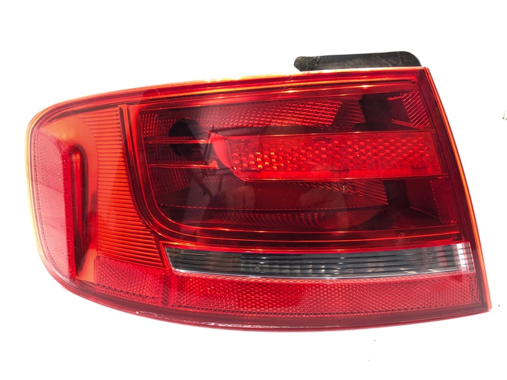 [STARK-875641] Piloto trasero izquierdo AUDI A4 B8 (8K2) 2007-2015