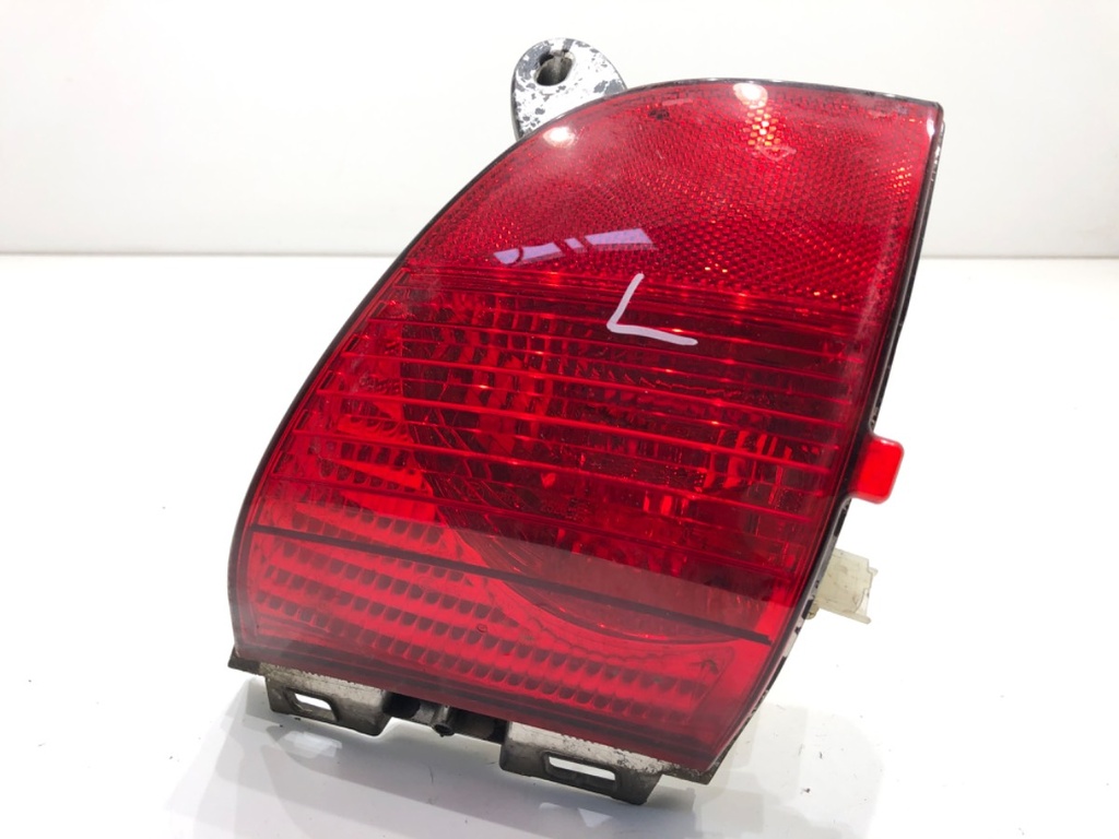 [STARK-876104] Lámpara de parachoques trasero izquierdo PEUGEOT 2008 I (CU_) 2013-2022 1.2 THP 130