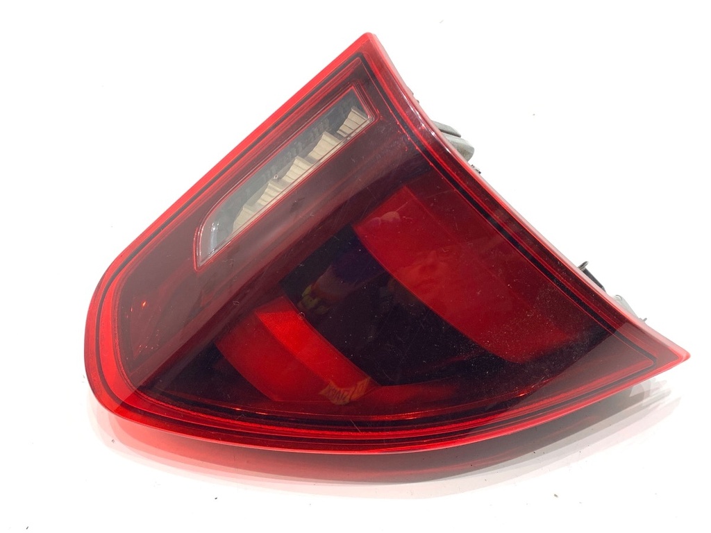 [STARK-876147] Piloto trasero izquierdo PEUGEOT 2008 I (CU_) 2013-2022 1.2 THP 130 / PureTech 130