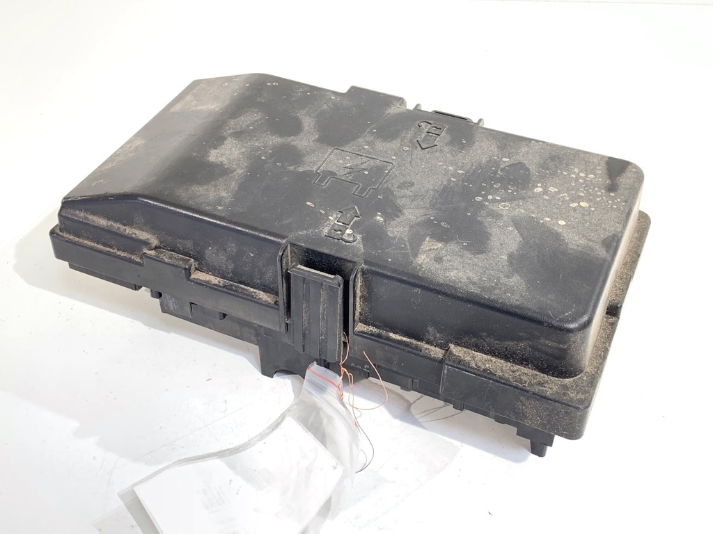 [STARK-876218] Caja de fusibles JEEP CHEROKEE (KL) 2013-2022