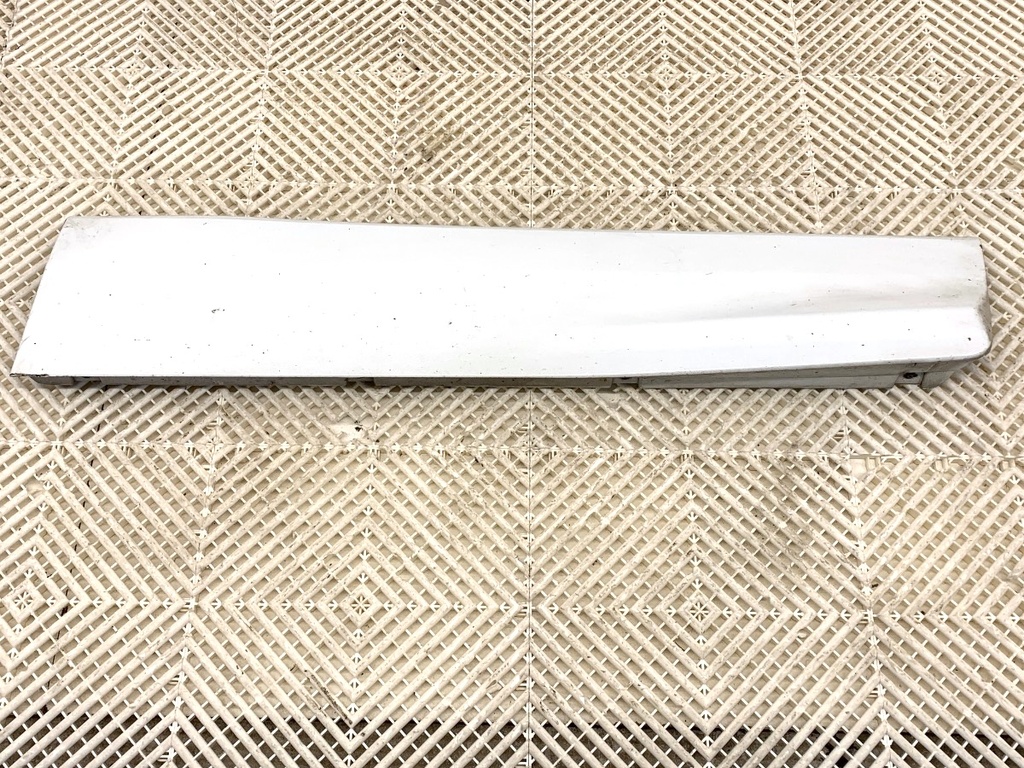 [STARK-876165] Guarnición de puerta delantera derecha FORD KUGA II (DM2) 2012-2022