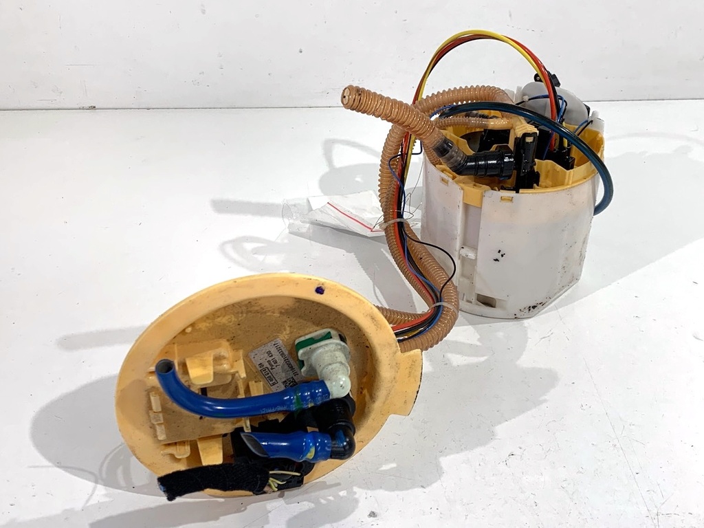 [STARK-878736] Bomba de combustible BMW X4 (G02, F98) 2018-2022