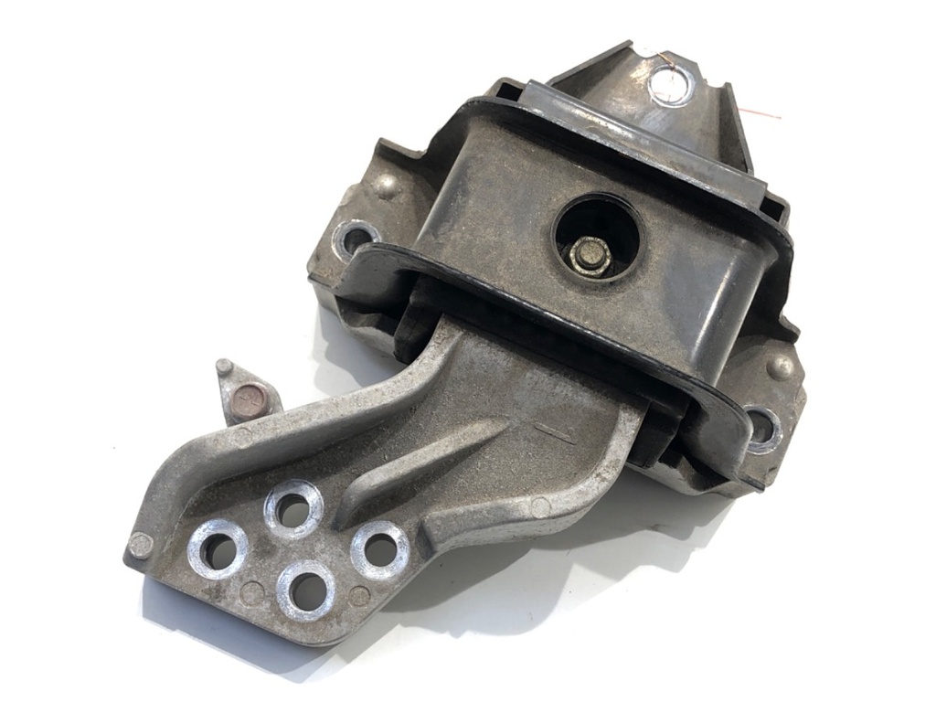 [STARK-880613] Soporte de motor derecho Mitsubishi Eclipse Cross (GK_) 1.5 T-Mivec 2017-2022
