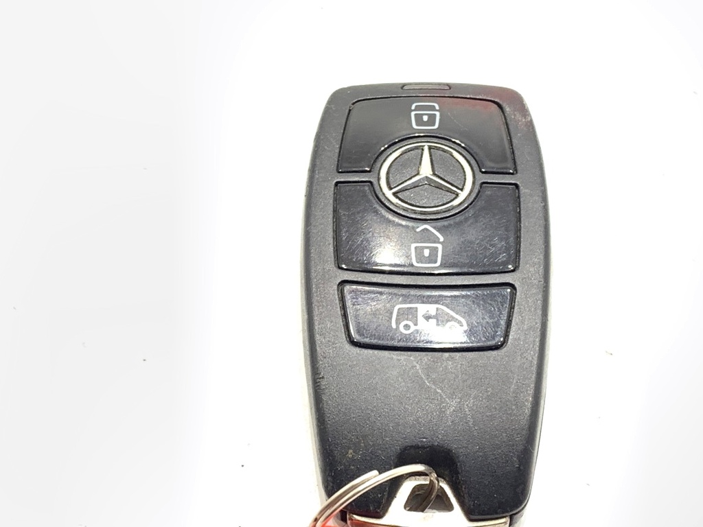 [STARK-880685] Llave MERCEDES-BENZ eSPRINTER Skrzynia (B910) 2020-2022