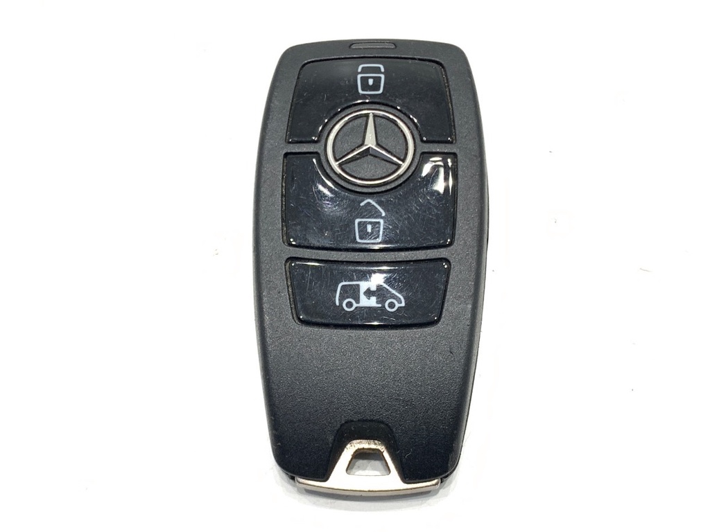 [STARK-880686] Llave Mercedes-Benz eSprinter (B910) 2020-2022