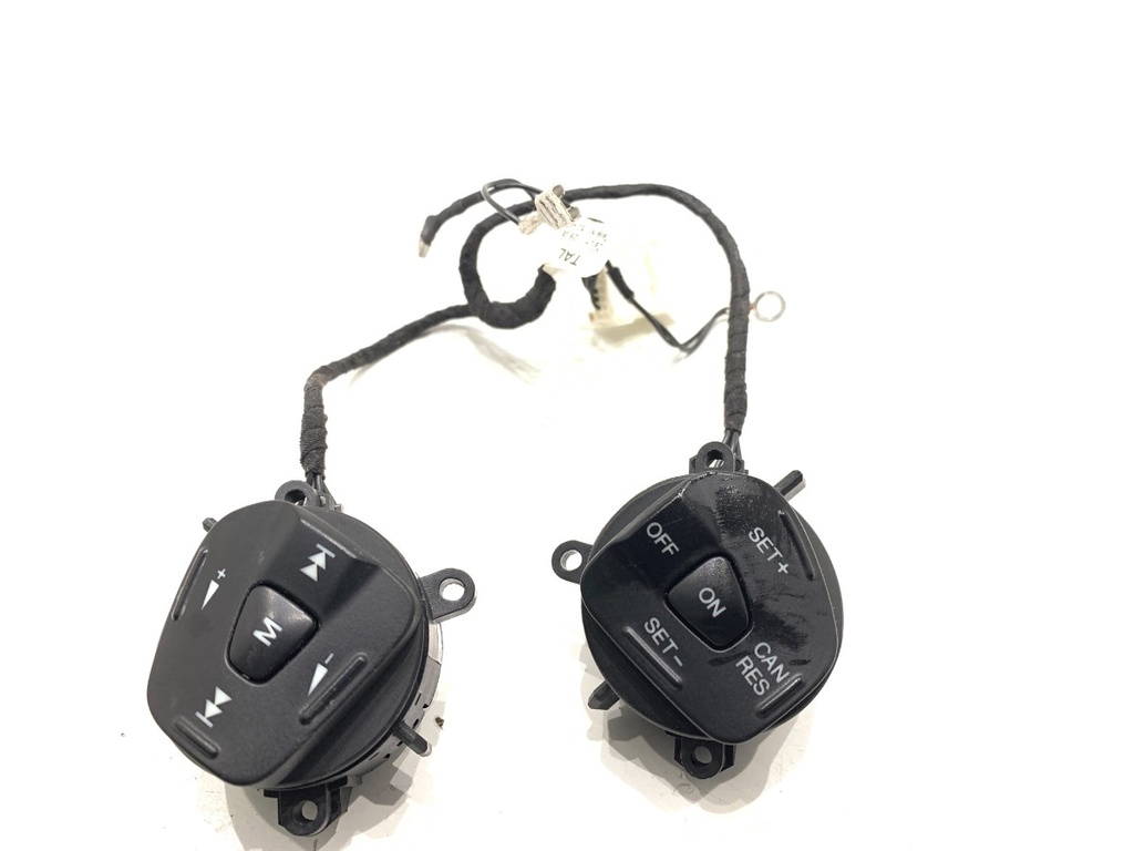 [STARK-882949] Módulo de mandos en volante Ford Fiesta VI (CB1, CCN) 1.6 Ti 2008-2012