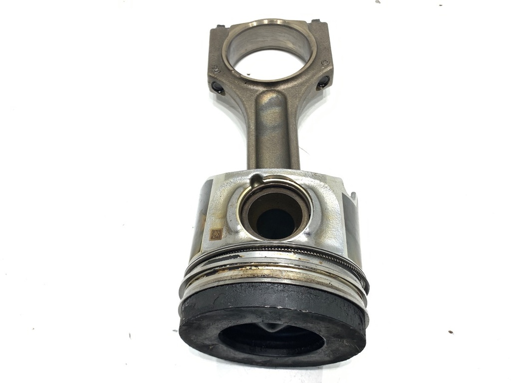 [STARK-883027] Pistón con biela BMW Serie 5 Touring (F11) 530d xDrive 2011-2017