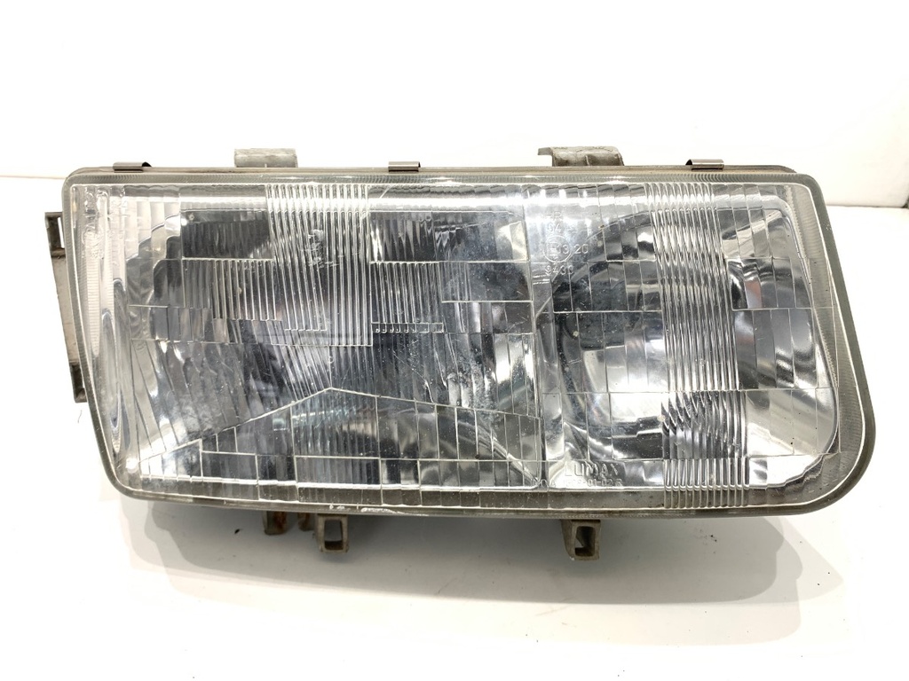 [STARK-884056] Faro delantero derecho TATA Safari (42_FD) 1998-2022