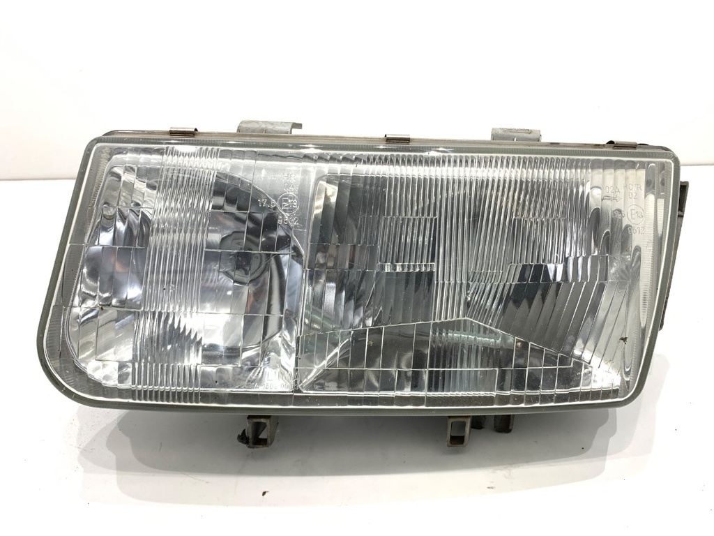 [STARK-884055] Faros delanteros izquierdos TATA Safari (42_FD) 1998-2022