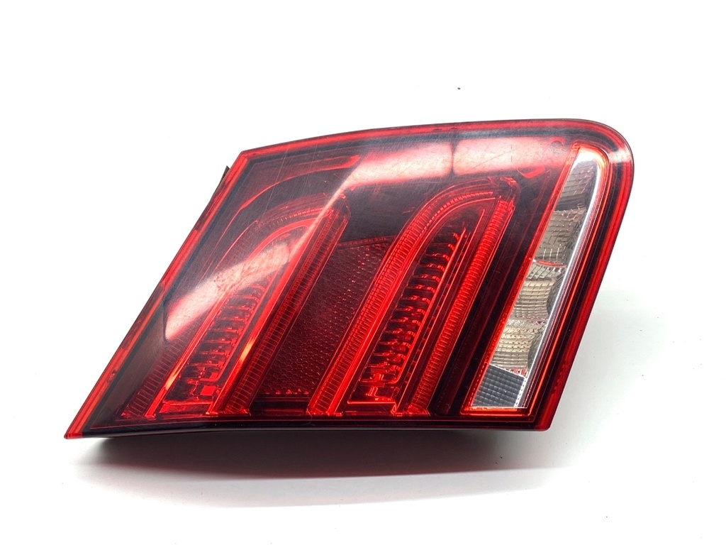[STARK-884137] Piloto trasero izquierdo Mercedes-Benz Clase E (W212) 2009-2016
