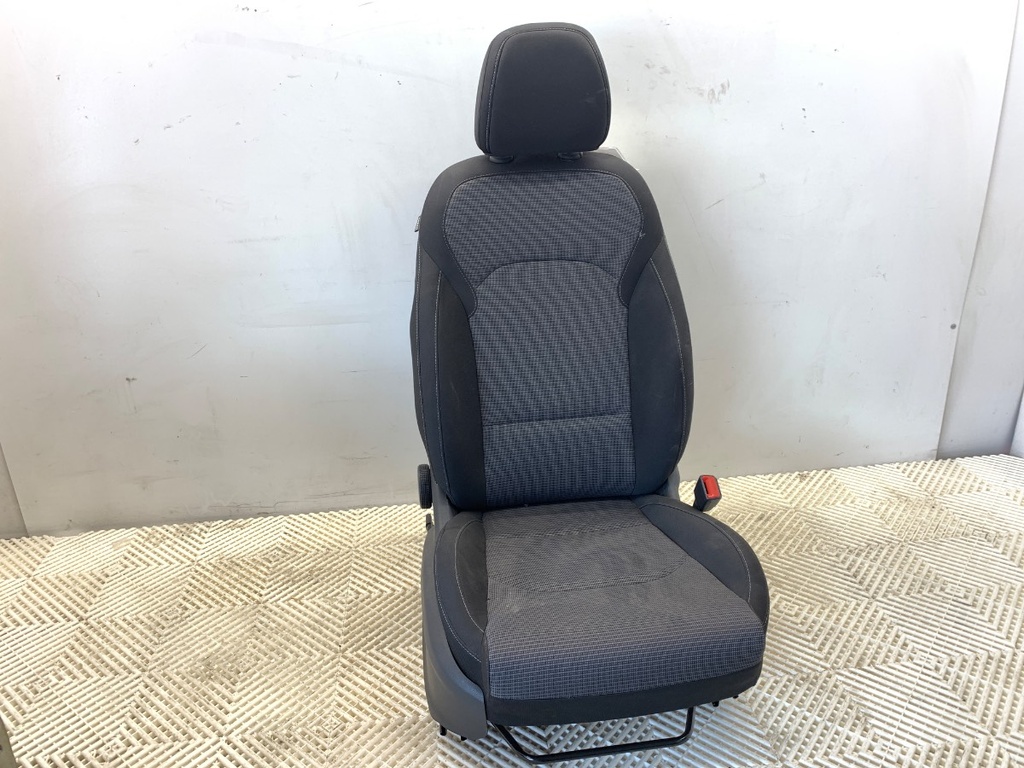 [STARK-885894] Asiento delantero derecho HYUNDAI i30 Kombi (PDE) 1.0 T-GDI 88 kW 2017-2022