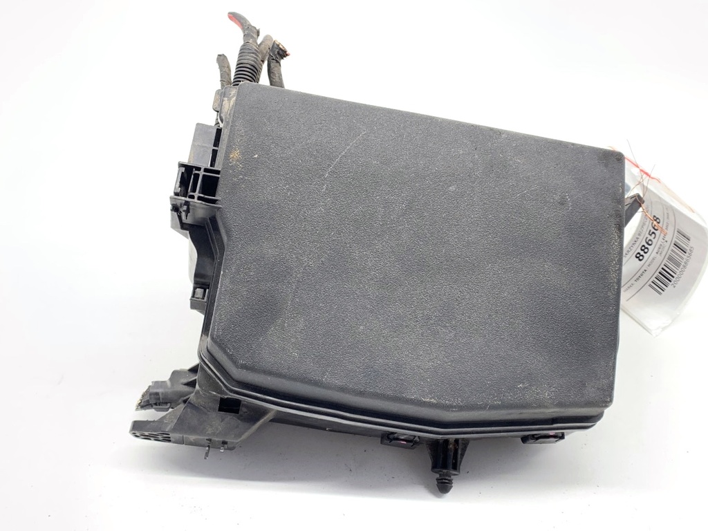 [STARK-886568] Caja de fusibles Toyota Auris (_E18_) 1.3 (NRE180_) 73 kW 2012-2018