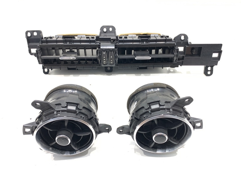 [STARK-886616] Rejilla de admisión de aire frontal Toyota Auris (_E18_) 2012-2018