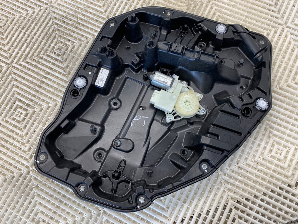 [STARK-887856] Elevador de ventanilla trasero derecho BMW X5 (G05, F95) 2018-