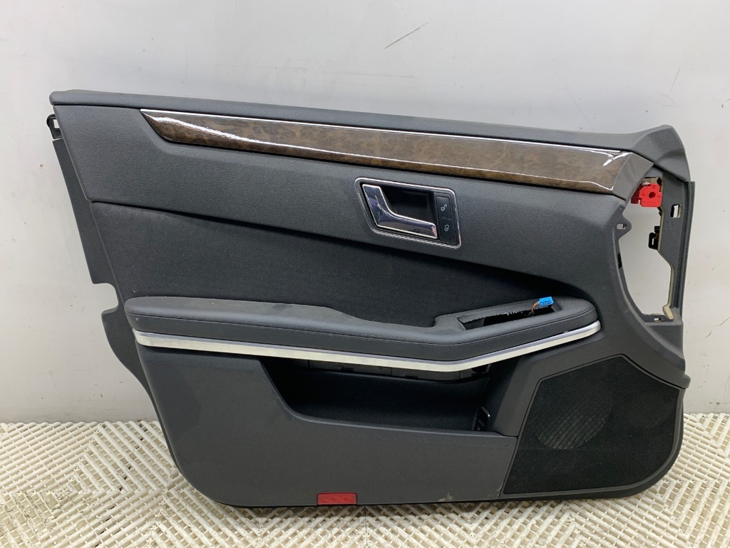 [STARK-889447] Panel de puerta delantero izquierdo Mercedes-Benz Clase E (W212) 2009-2016