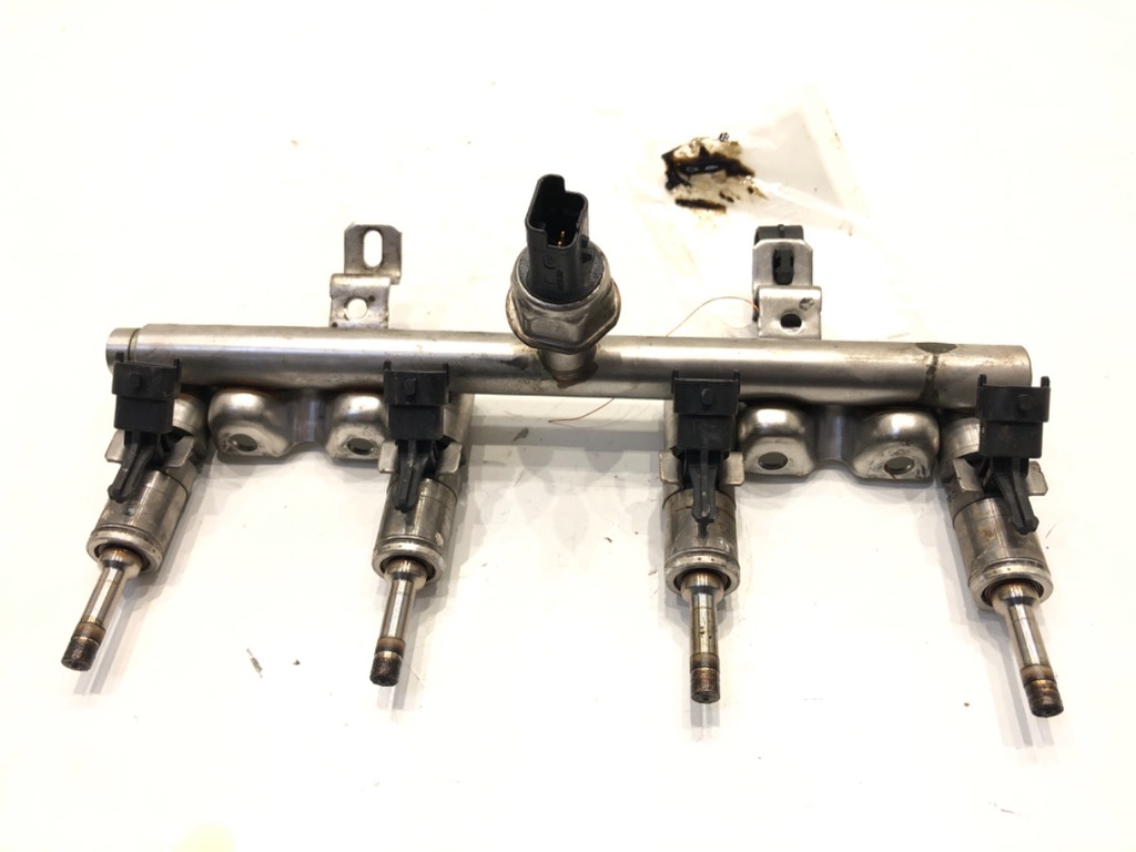 [STARK-893824] Riel de combustible PEUGEOT 508 I (8D_) 1.6 THP 115 kW 2010-2018