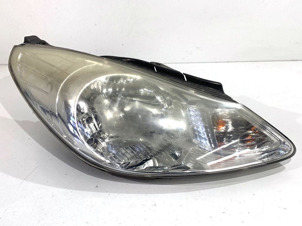 [STARK-896957] Faro delantero derecho HYUNDAI i10 I (PA) 2007-2022 1.1 49 kW 67 CV gasolina 2008-2013