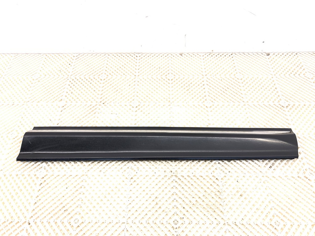 [STARK-897434] Moldura de puerta delantera derecha Volvo XC60 II (246) 2017-2022