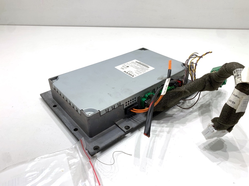 [STARK-898937] Amplificador VOLVO XC90 I (275) 2002-2015