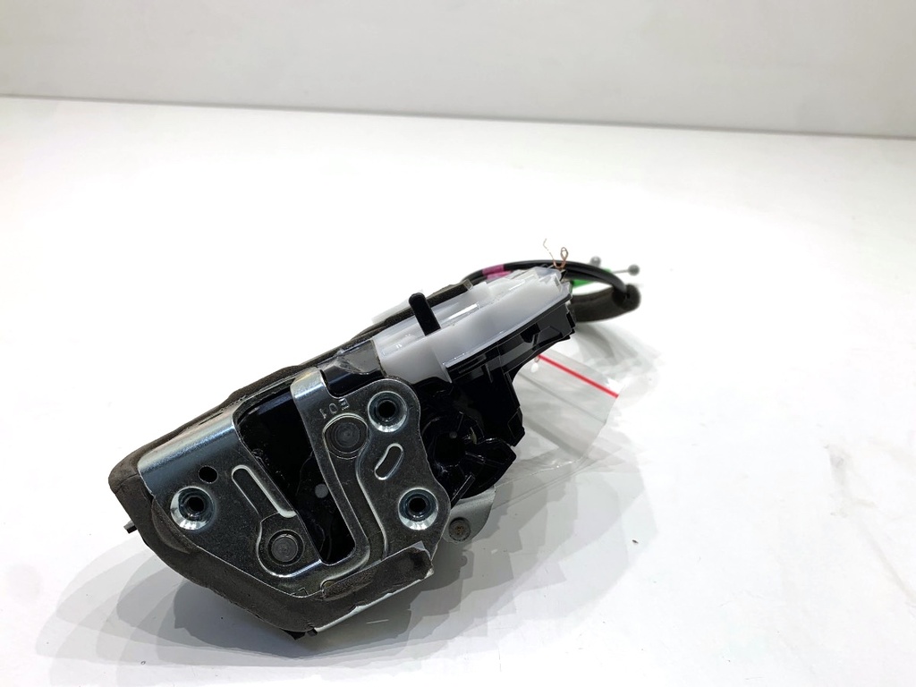 [STARK-899549] Cerradura de puerta trasera izquierda Toyota Camry (_V7_, _VA7_, _VH7_) 2017-2022