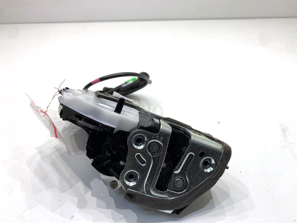 [STARK-899548] Cerradura de puerta trasera derecha Toyota Camry (_V7_, _VA7_, _VH7_) 2017-2022